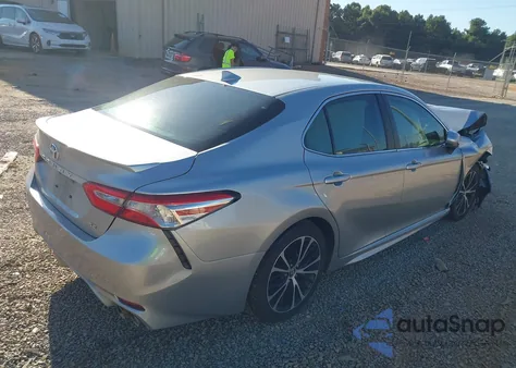 2020 Toyota Camry Se z USA, uszkodzony, nr VIN 4T1G11AK9LU897569